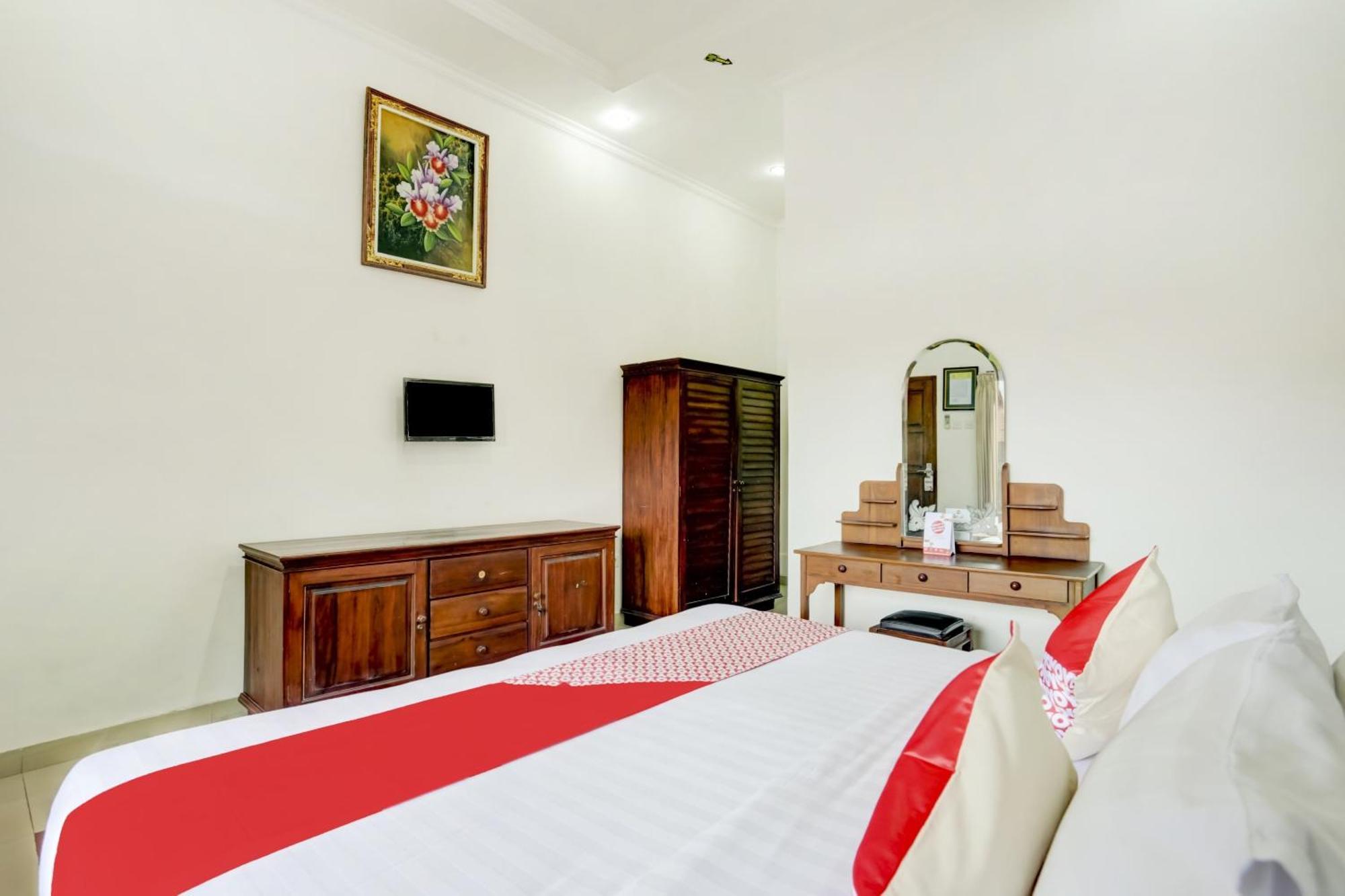 Super Oyo 3261 Hotel Ratu Denpasar  Luaran gambar