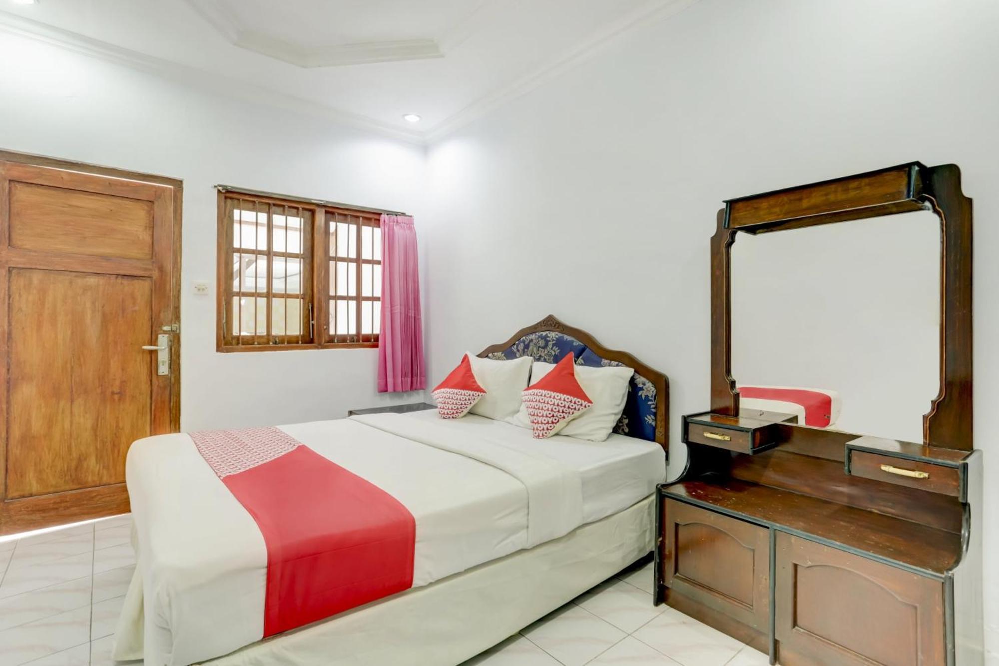 Super Oyo 3261 Hotel Ratu Denpasar  Luaran gambar